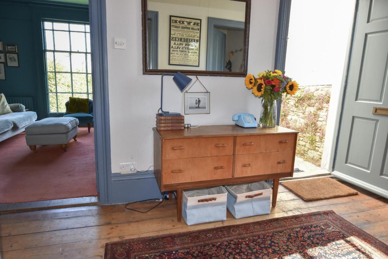 Arden Villa, Sleeps 8, Moments From The Golden Sandy Beach Of Ryde Ryde  Exterior photo